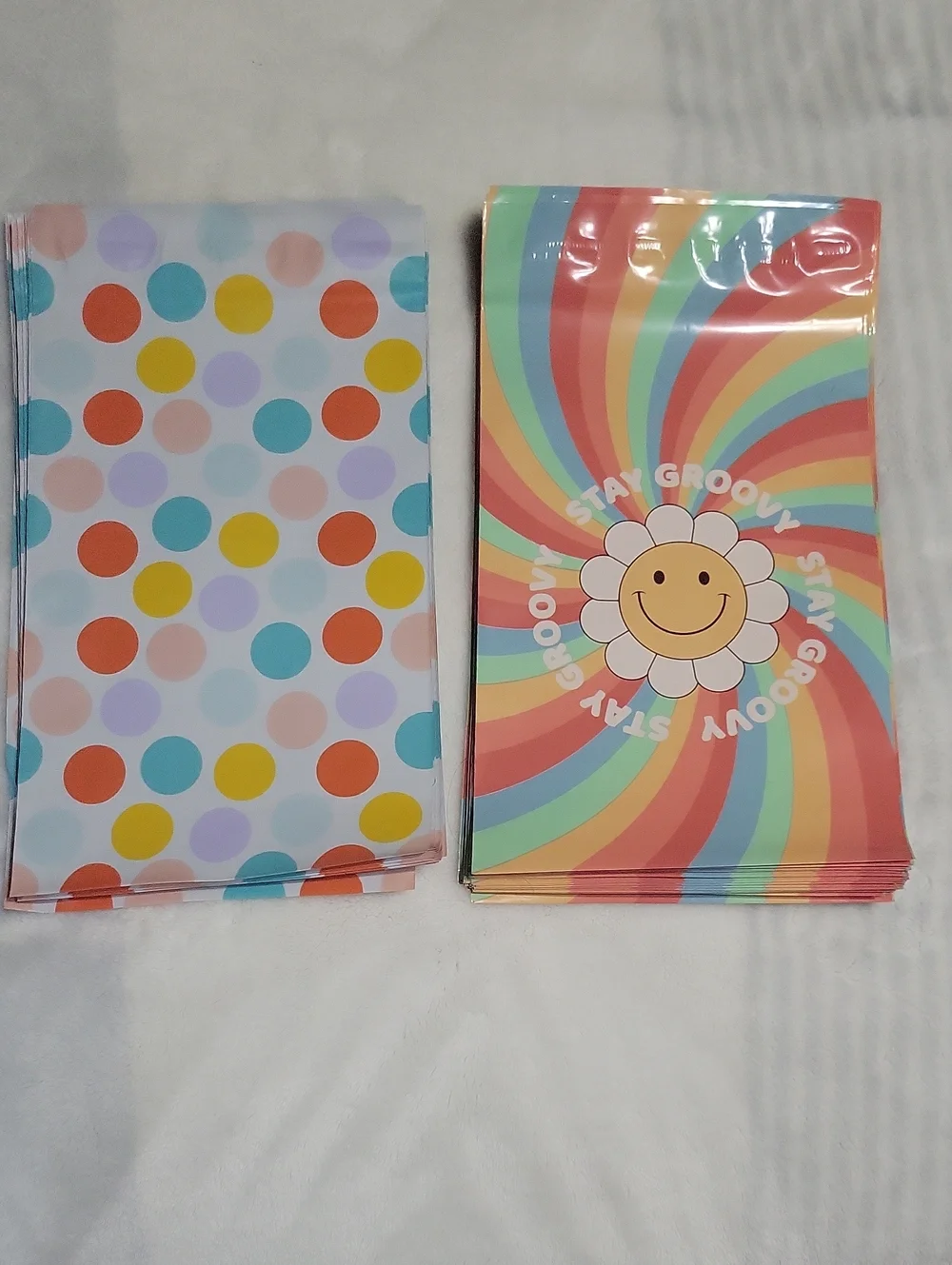20 - 6x9 Colorful Polka Dot and Groovy Daisy Mailers - Multicolor